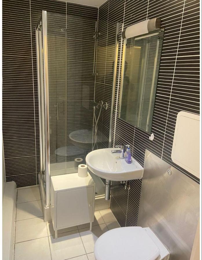 Lovely 2Br Apartment W/ City View Londres Extérieur photo
